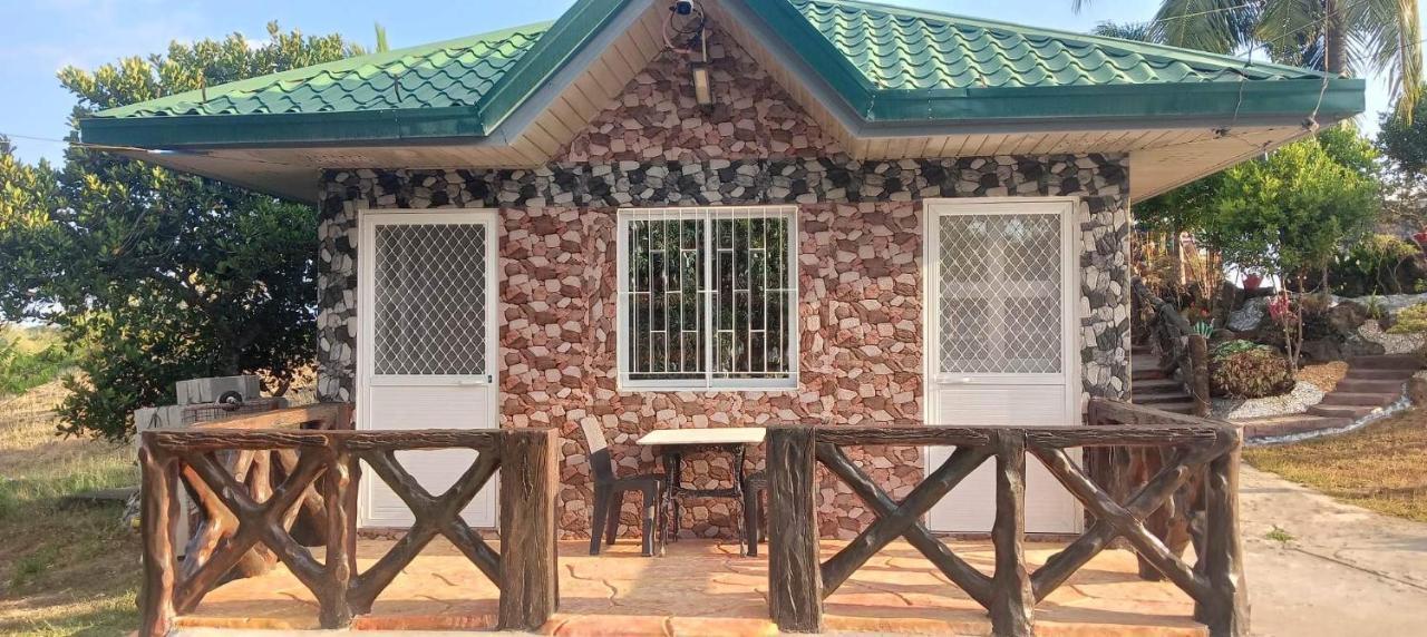 Michaels Homestay - Farm Villa Nr Patar Beach & Bolinao Falls Kültér fotó