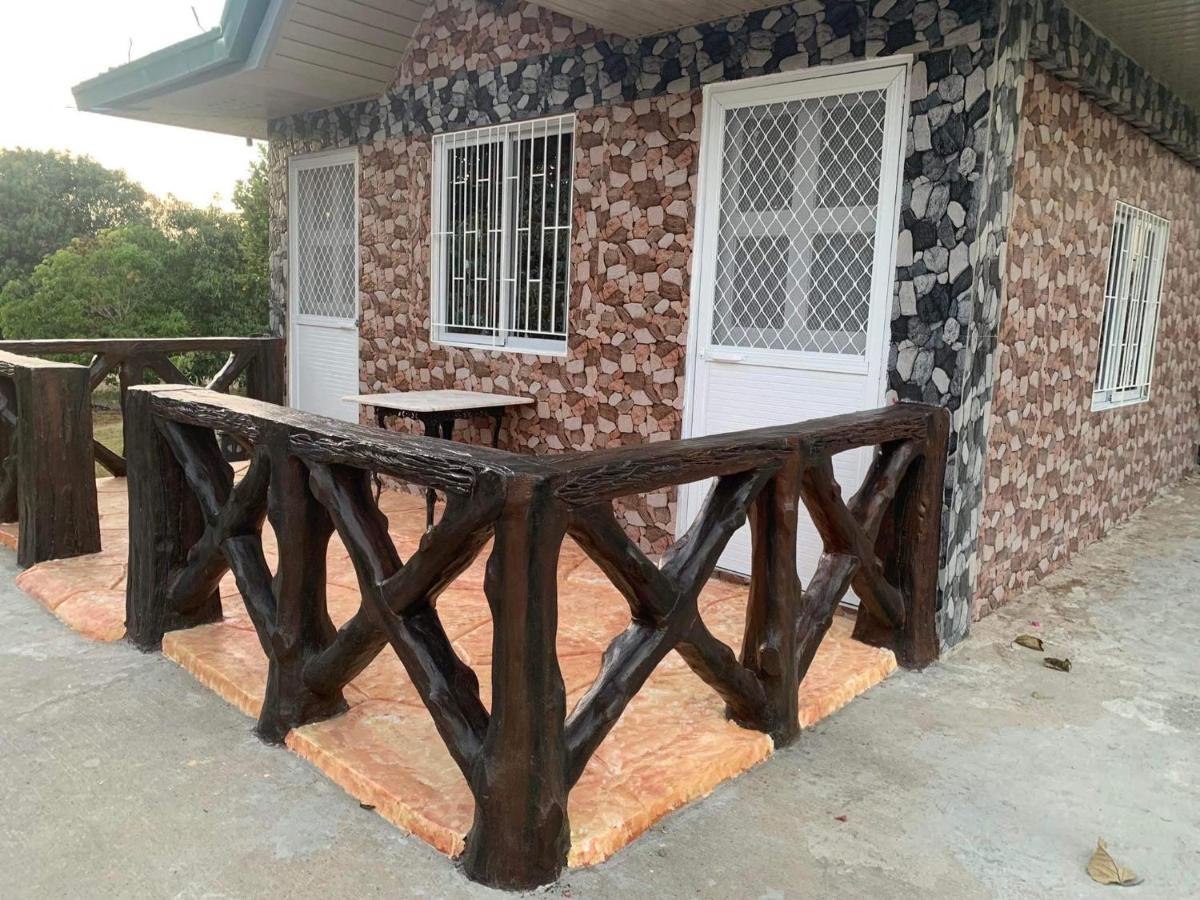 Michaels Homestay - Farm Villa Nr Patar Beach & Bolinao Falls Kültér fotó